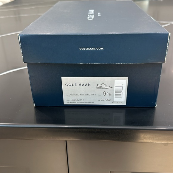 Cole Haan Navy Blue knit wingtip in good condition. - Picture 8 of 9